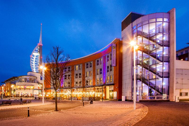 Holiday Inn Express Portsmouth Gunwharf Quays - Genel