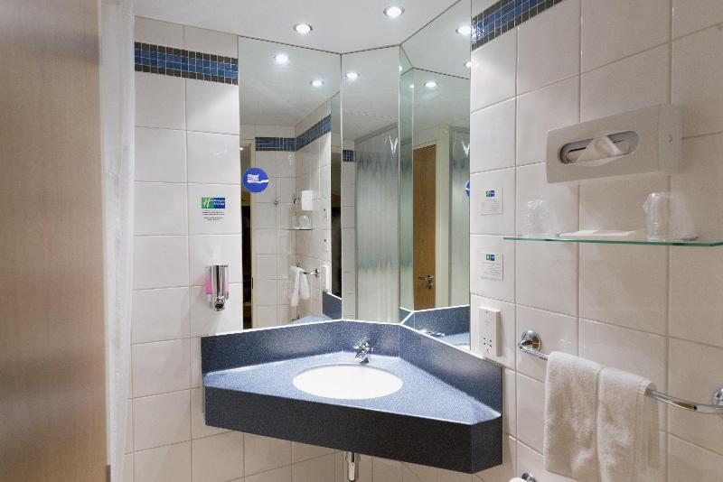 Holiday Inn Express Portsmouth Gunwharf Quays - Oda