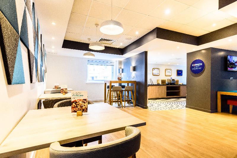 Holiday Inn Express Portsmouth Gunwharf Quays - Restoran