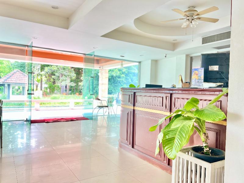BT Grand Condotel - Lobi