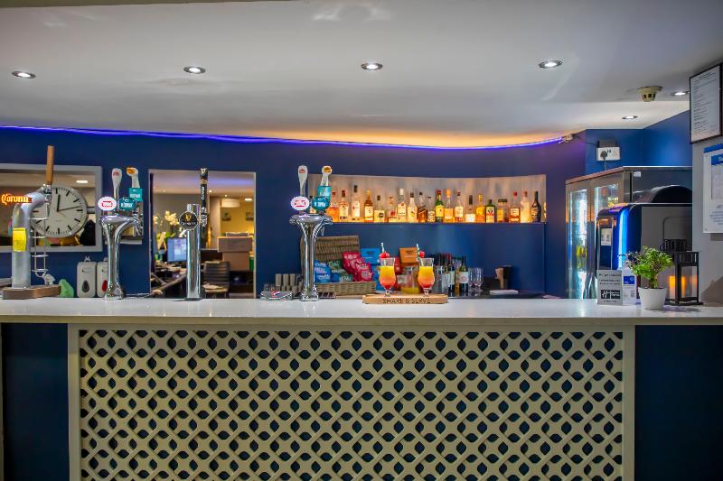 Holiday Inn Express London Royal Docks - Bar