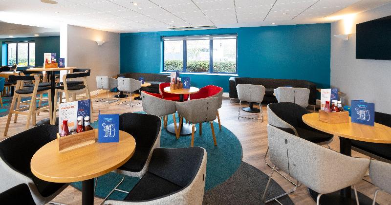 Holiday Inn Express Stafford - Bar