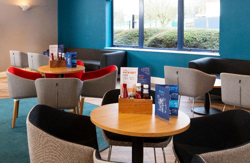 Holiday Inn Express Stafford - Bar