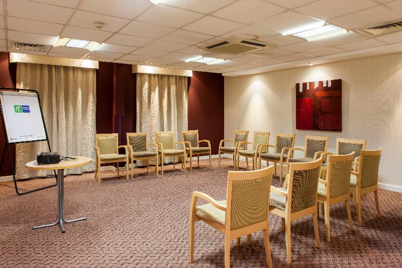 Holiday Inn Express Stansted Airport - Toplantı