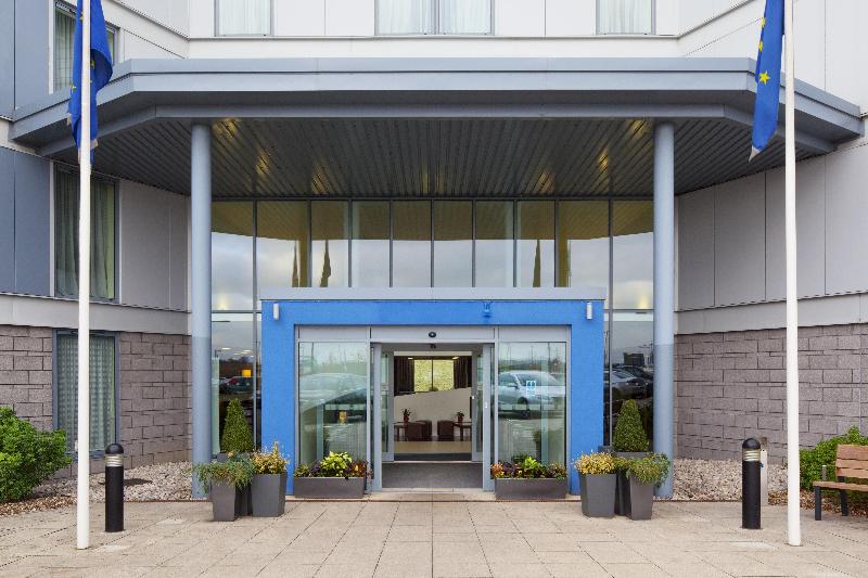 Holiday Inn Express Stansted Airport - Genel