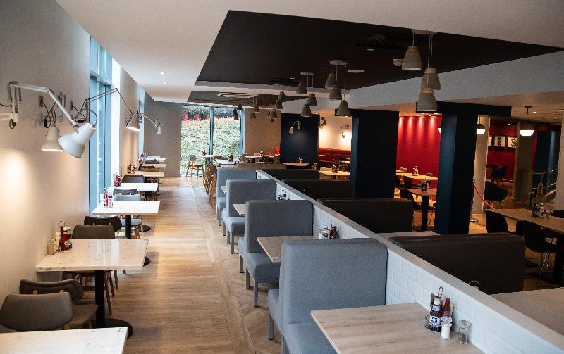 Holiday Inn Express Stansted Airport - Restoran