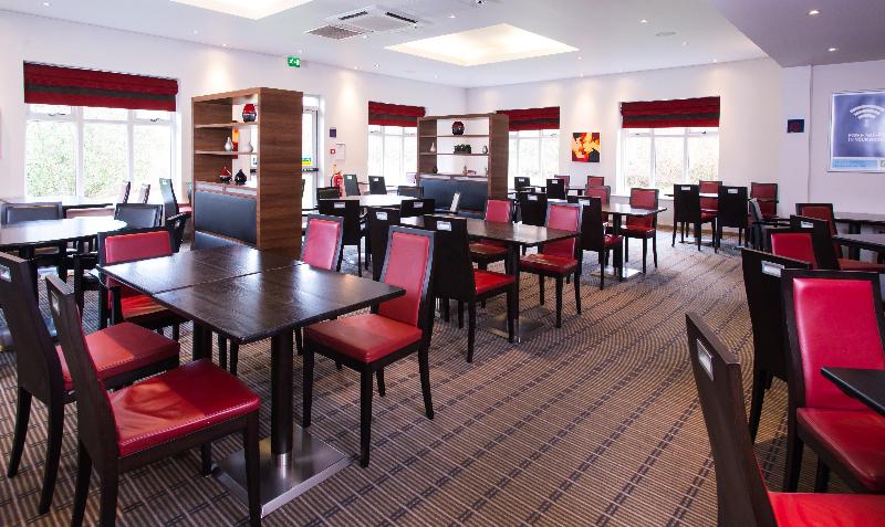 Holiday Inn Express Stoke-On-Trent - Bar