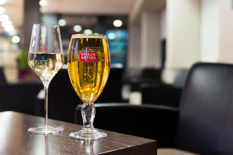 Holiday Inn Express Stoke-On-Trent - Bar