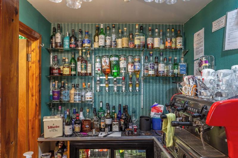 Guisachan Guest House - Bar