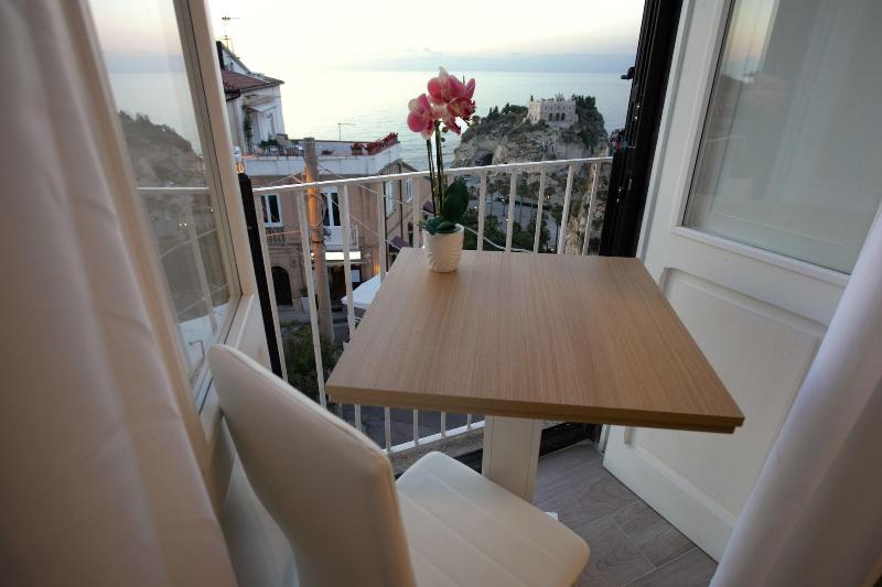B&B Island Tropea vista mare - Oda