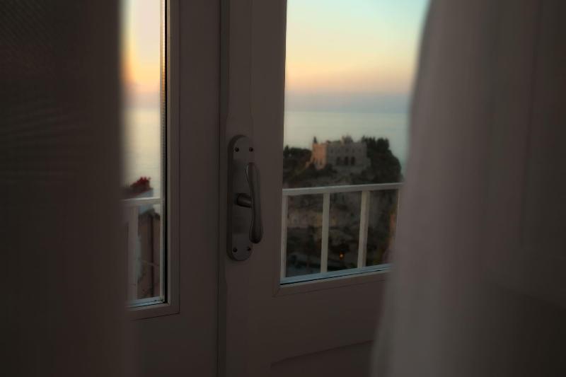 B&B Island Tropea vista mare - Oda