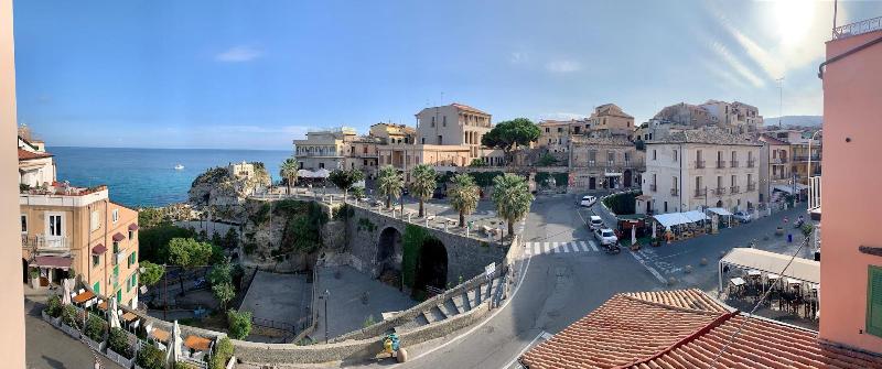 B&B Island Tropea vista mare - Oda