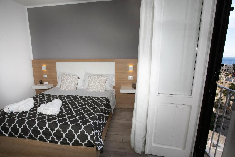 B&B Island Tropea vista mare - Oda