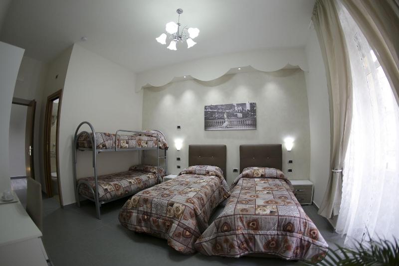 Donn'Anna Bed & Breakfast - Oda