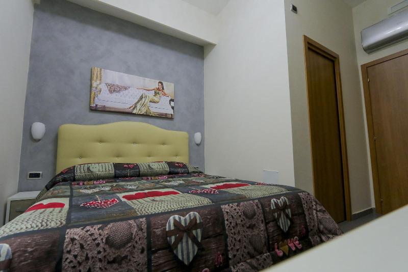 Donn'Anna Bed & Breakfast - Oda