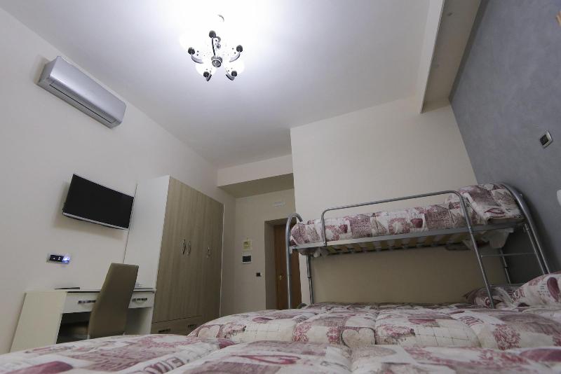 Donn'Anna Bed & Breakfast - Oda