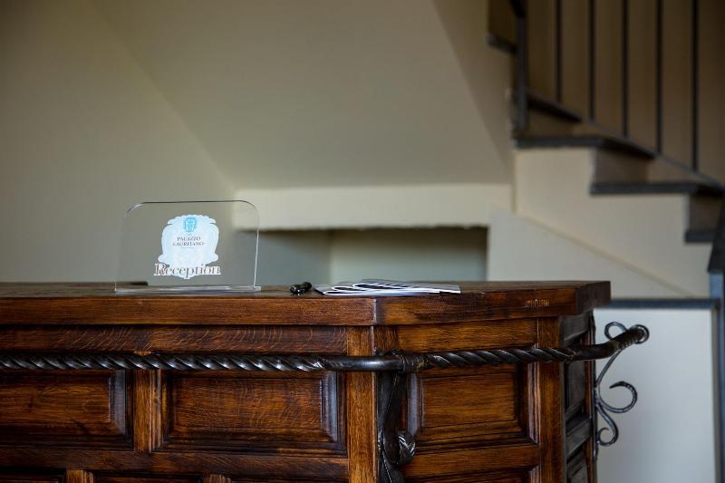 Palazzo Lauritano - Historic Rooms - Lobi