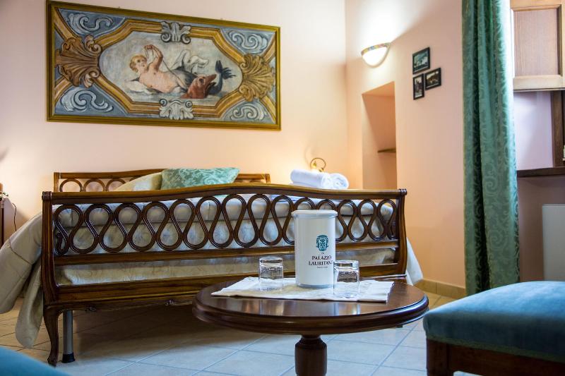 Palazzo Lauritano - Historic Rooms - Oda
