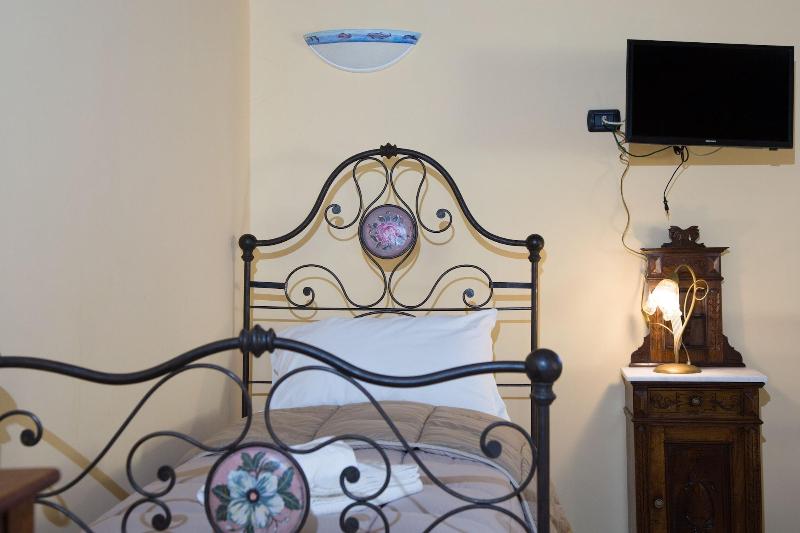 Palazzo Lauritano - Historic Rooms - Oda