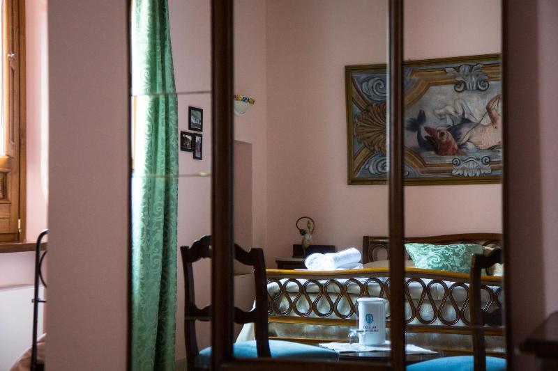 Palazzo Lauritano - Historic Rooms - Oda