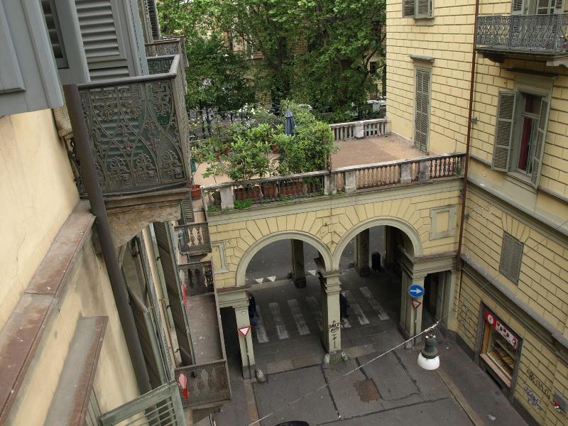 B&B Central Station - Genel
