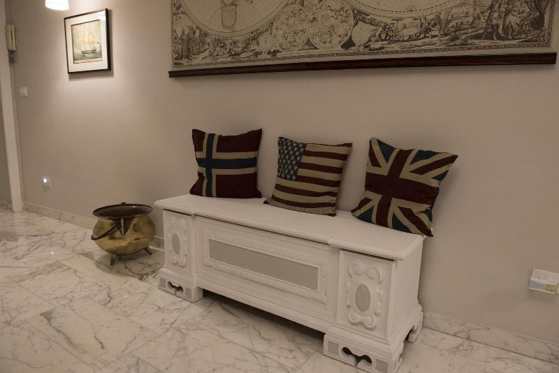 Authentic Sweet Home - Lobi