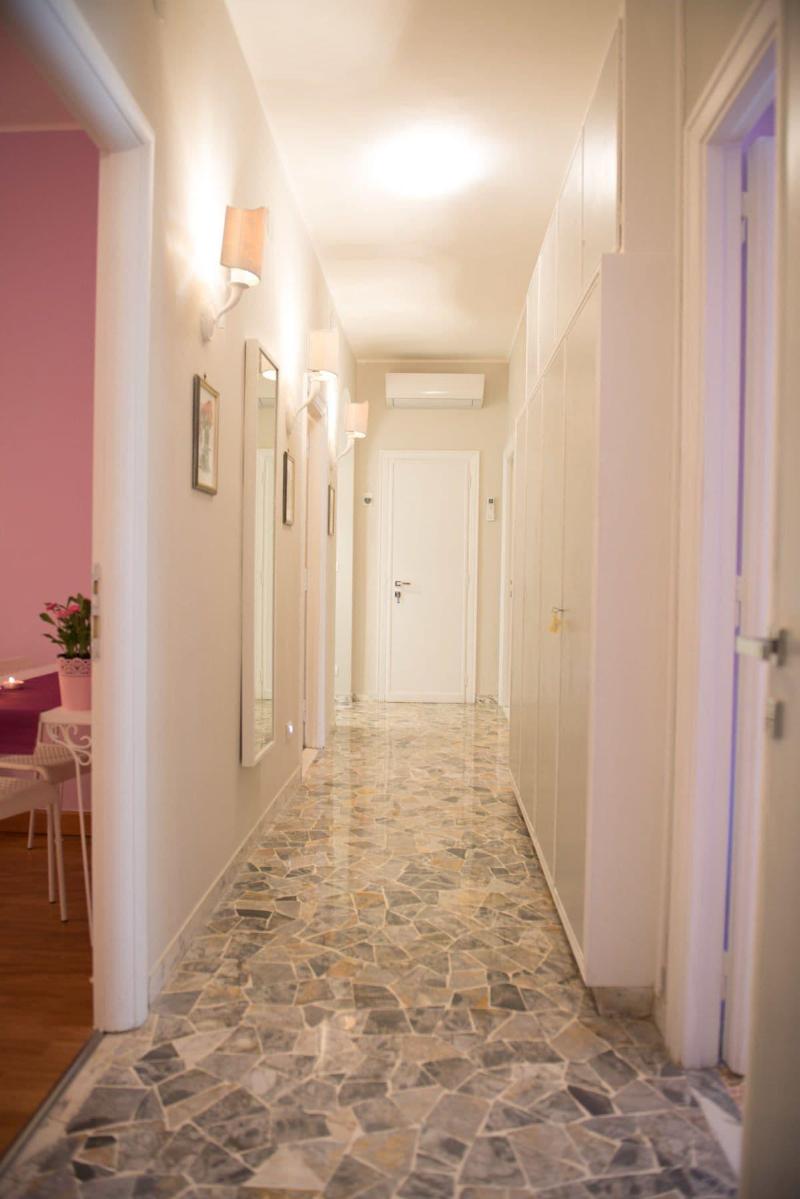 Authentic Sweet Home - Lobi
