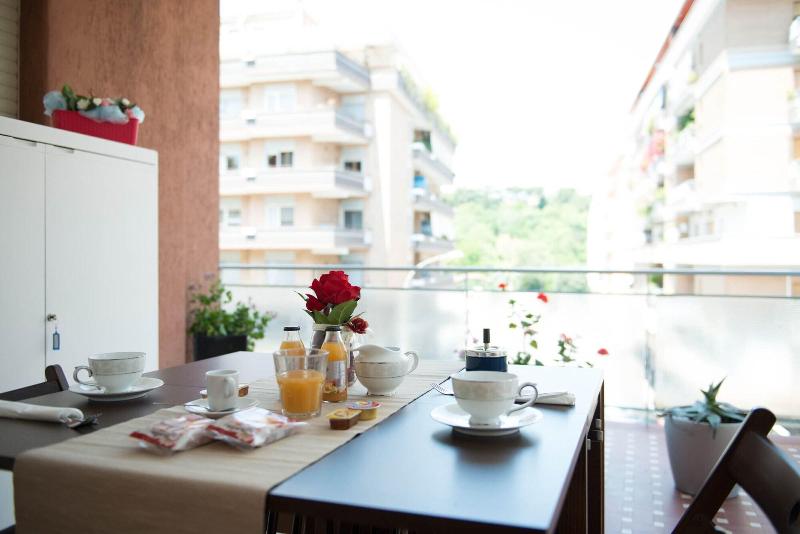 Authentic Sweet Home - Genel