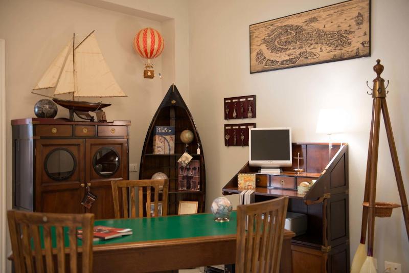 Authentic Sweet Home - Oda