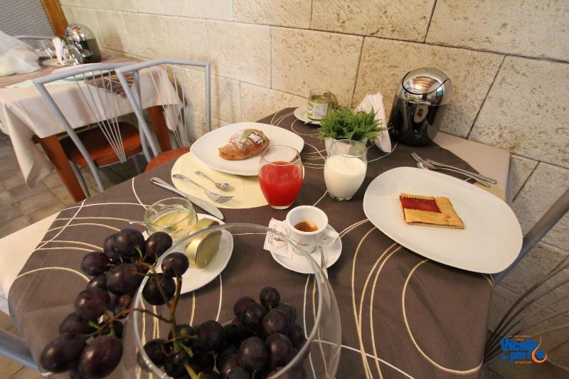 B&B Vicolo Del Porto - Restoran