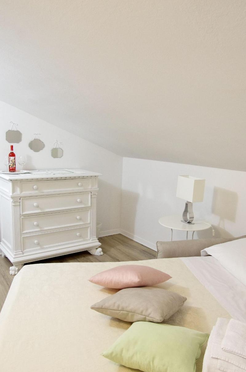 B & B La Cornice - Gina Room With Bathroom and Pri - Oda