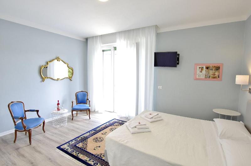 B & B La Cornice - Gina Room With Bathroom and Pri - Oda