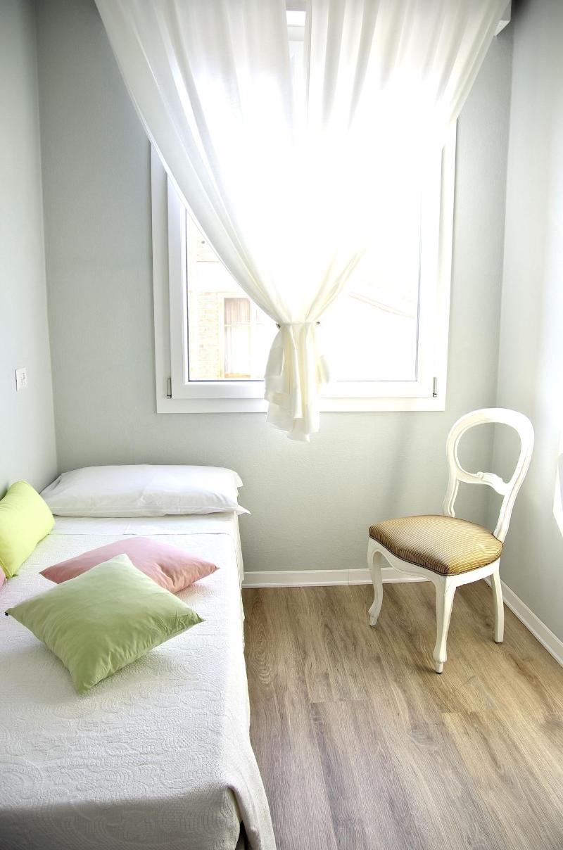 B & B La Cornice - Gina Room With Bathroom and Pri - Oda
