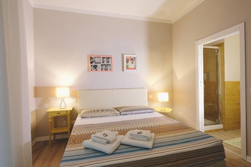 B & B La Cornice - Gina Room With Bathroom and Pri - Oda