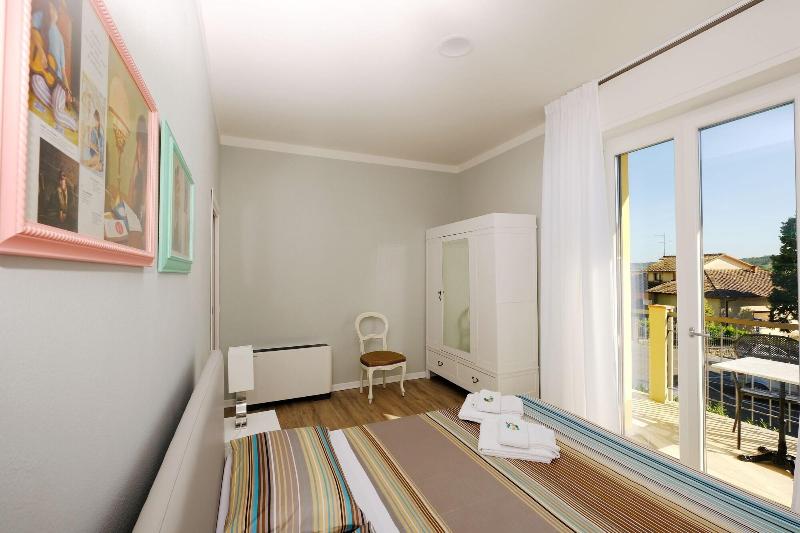 B & B La Cornice - Gina Room With Bathroom and Pri - Oda