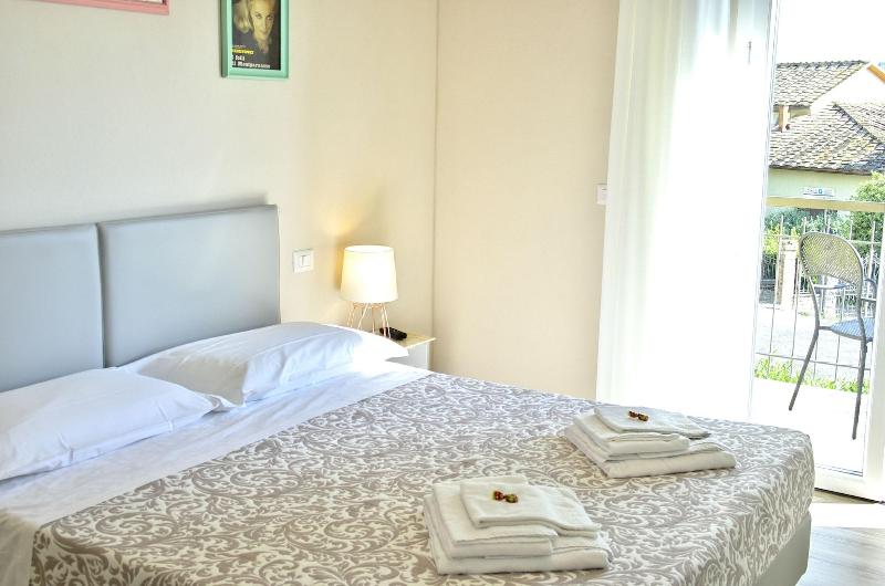 B & B La Cornice - Gina Room With Bathroom and Pri - Oda