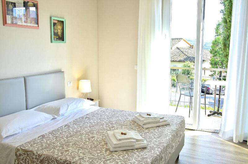 B & B La Cornice - Gina Room With Bathroom and Pri - Oda