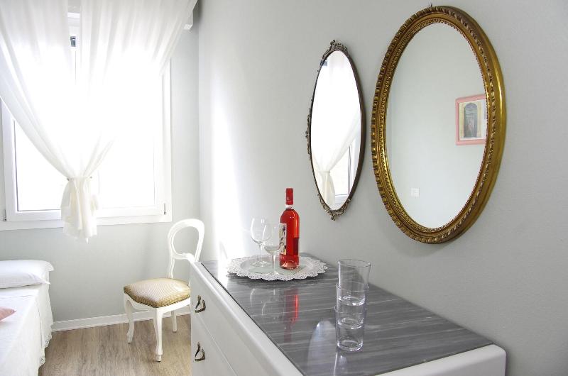B & B La Cornice - Gina Room With Bathroom and Pri - Oda