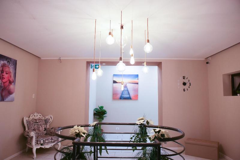Primo Hotel - Lobi
