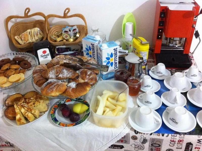 B&B 100 Metri dal mare - Restoran