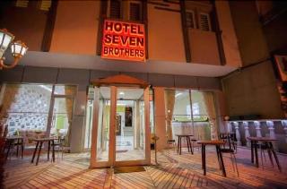 Hotel Seven Brothers
