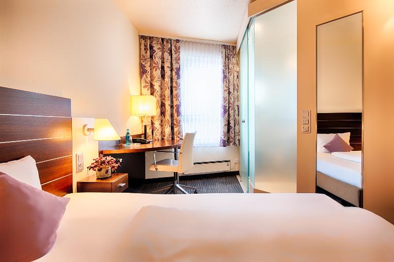 ACHAT Hotel Wiesbaden City - Oda