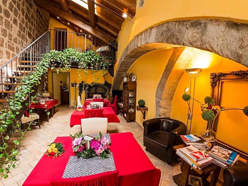 Medieval House - Genel