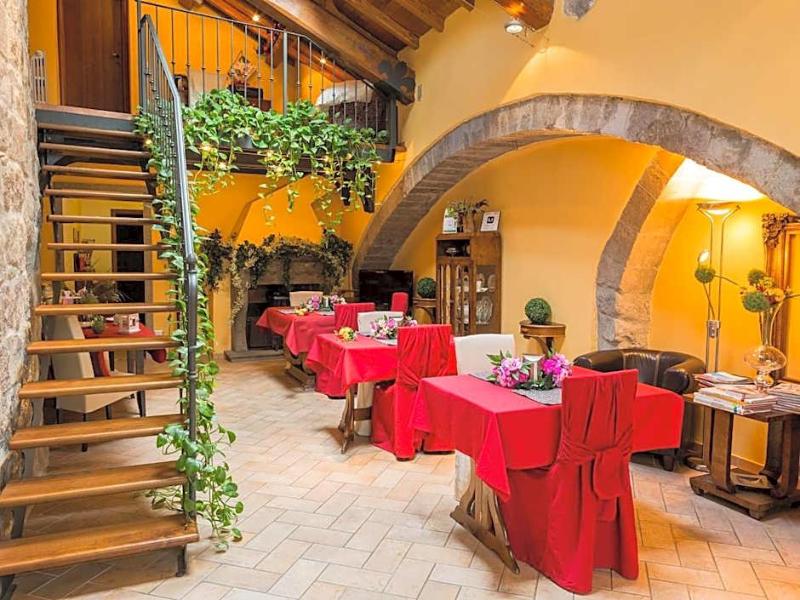 Medieval House - Genel