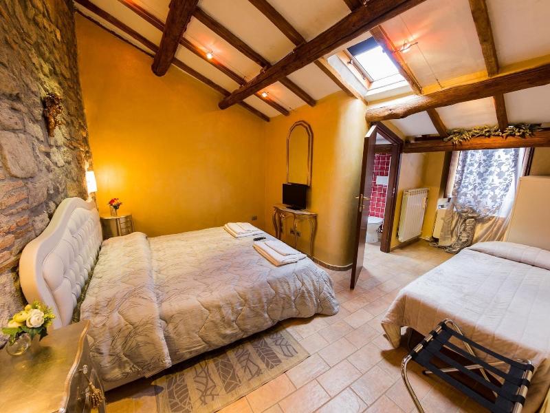Medieval House - Oda