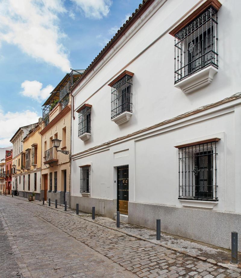 Triana House - Genel