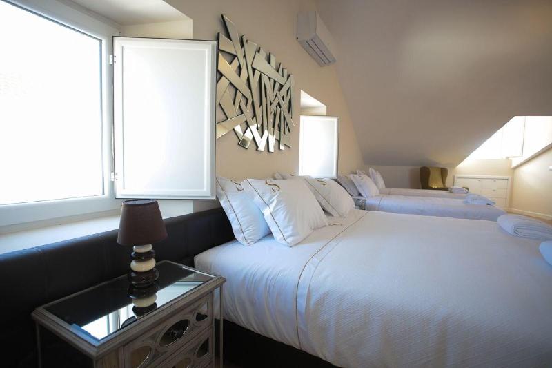 Sui7Es Guest House Cascais - Oda