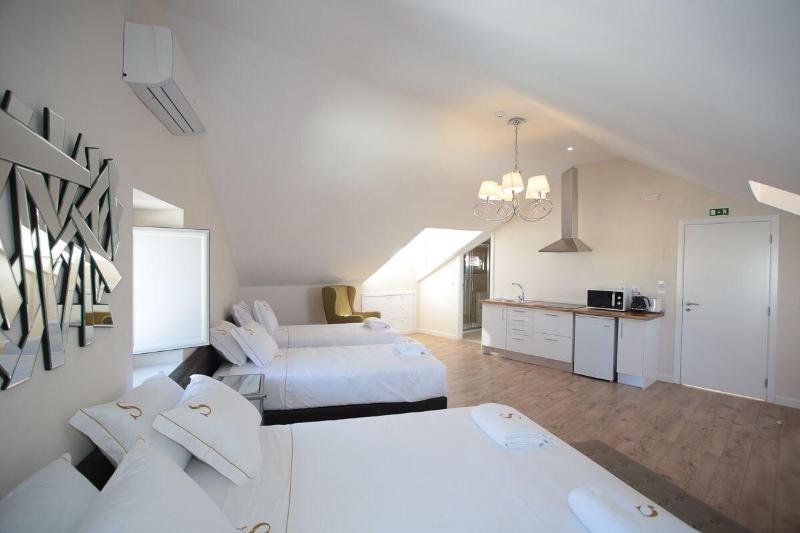 Sui7Es Guest House Cascais - Oda