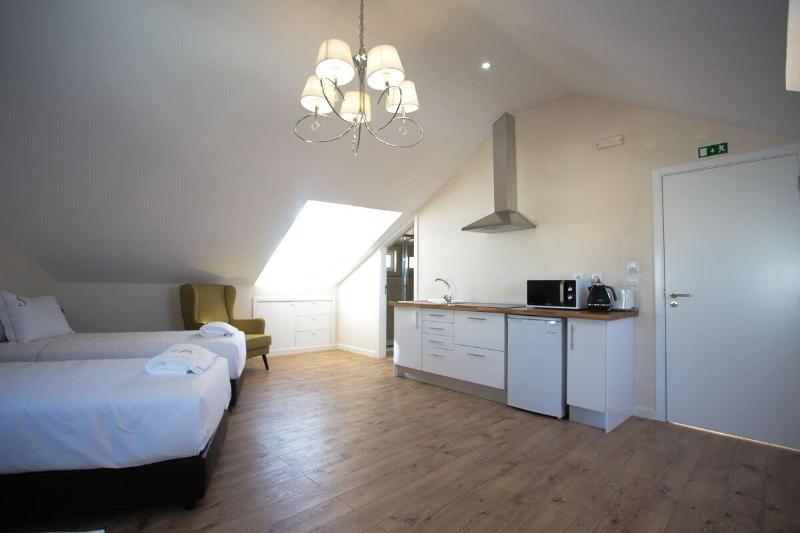 Sui7Es Guest House Cascais - Oda