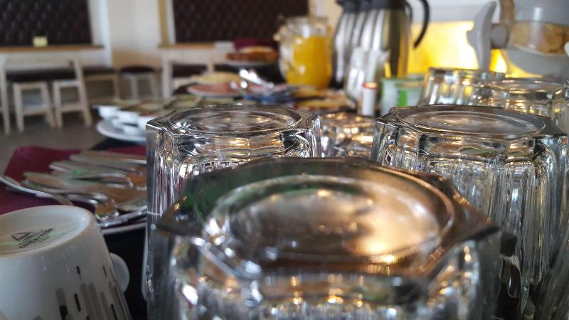 Sui7Es Guest House Cascais - Restoran